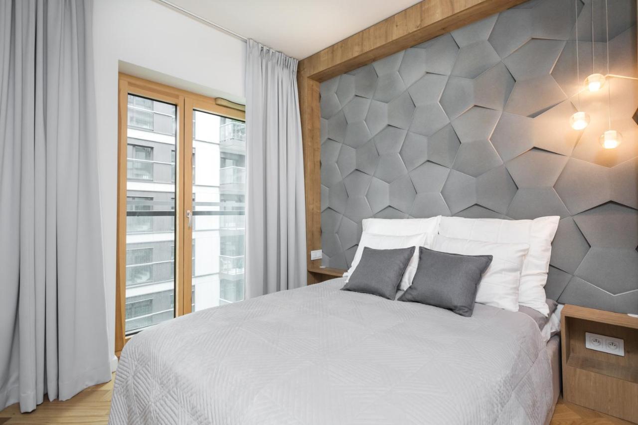 وارسو Luxury Apartments Mennica Residence - Golden Apartments - City Center المظهر الخارجي الصورة