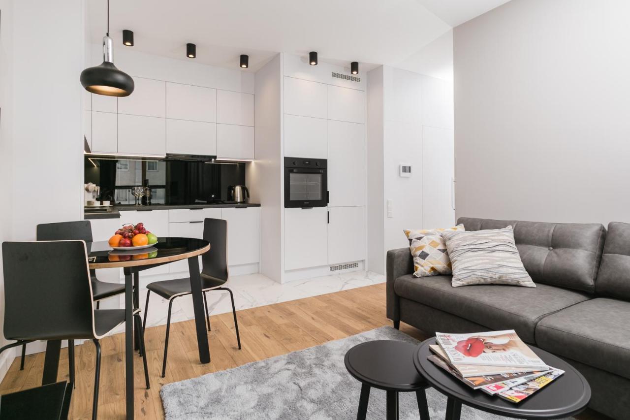 وارسو Luxury Apartments Mennica Residence - Golden Apartments - City Center المظهر الخارجي الصورة